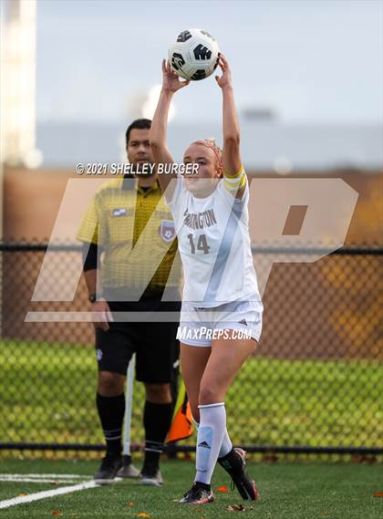 Thumbnail 2 in Farmington vs. Staples (CIAC Class LL Quarterfinal round) photogallery.