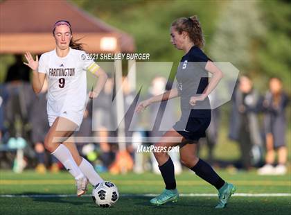 Thumbnail 1 in Farmington vs. Staples (CIAC Class LL Quarterfinal round) photogallery.