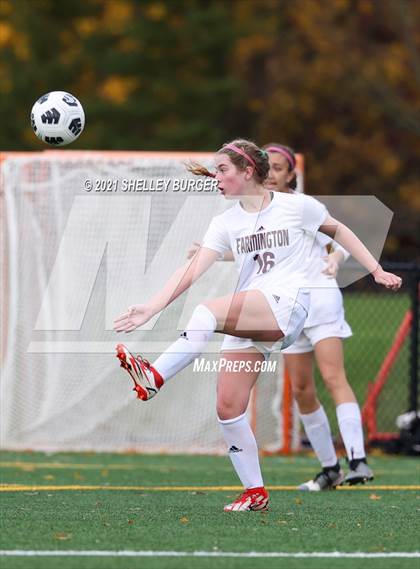 Thumbnail 1 in Farmington vs. Staples (CIAC Class LL Quarterfinal round) photogallery.