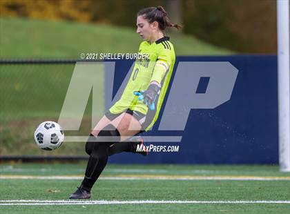 Thumbnail 2 in Farmington vs. Staples (CIAC Class LL Quarterfinal round) photogallery.
