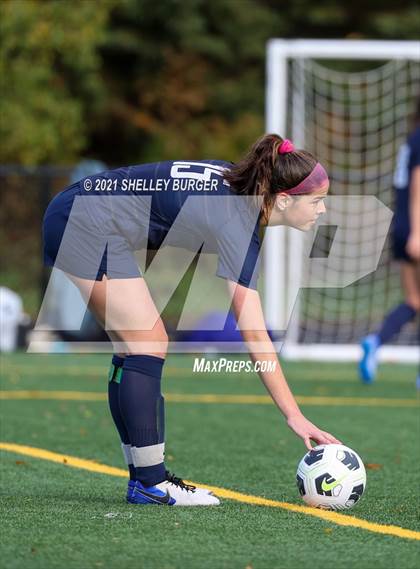 Thumbnail 1 in Farmington vs. Staples (CIAC Class LL Quarterfinal round) photogallery.