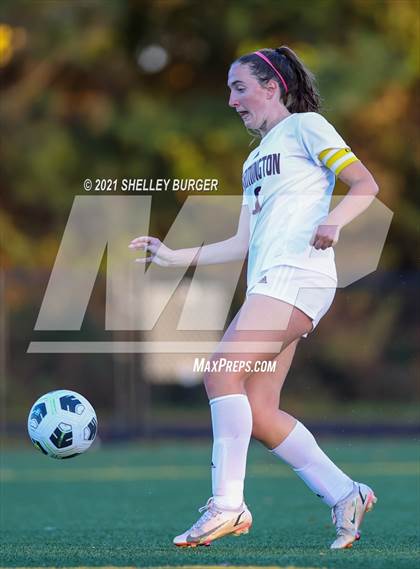 Thumbnail 2 in Farmington vs. Staples (CIAC Class LL Quarterfinal round) photogallery.