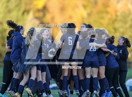 Thumbnail 1 in Farmington vs. Staples (CIAC Class LL Quarterfinal round) photogallery.