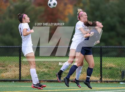 Thumbnail 1 in Farmington vs. Staples (CIAC Class LL Quarterfinal round) photogallery.