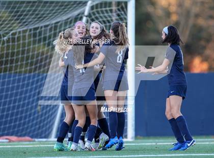 Thumbnail 1 in Farmington vs. Staples (CIAC Class LL Quarterfinal round) photogallery.