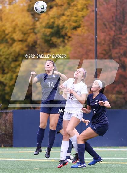Thumbnail 3 in Farmington vs. Staples (CIAC Class LL Quarterfinal round) photogallery.