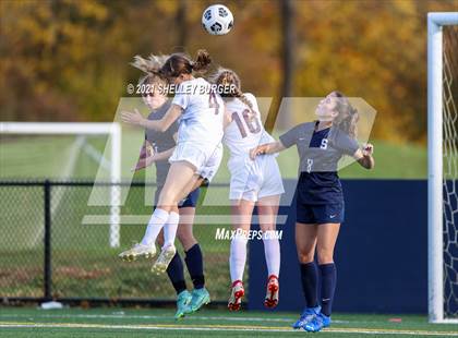 Thumbnail 1 in Farmington vs. Staples (CIAC Class LL Quarterfinal round) photogallery.