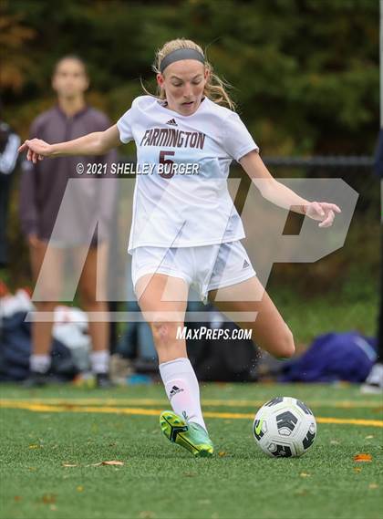 Thumbnail 1 in Farmington vs. Staples (CIAC Class LL Quarterfinal round) photogallery.