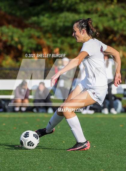 Thumbnail 3 in Farmington vs. Staples (CIAC Class LL Quarterfinal round) photogallery.