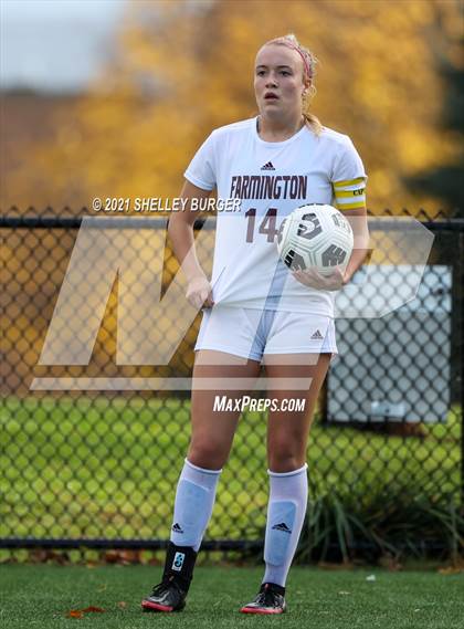 Thumbnail 1 in Farmington vs. Staples (CIAC Class LL Quarterfinal round) photogallery.