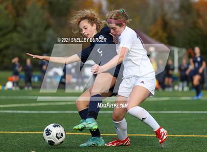 Thumbnail 2 in Farmington vs. Staples (CIAC Class LL Quarterfinal round) photogallery.