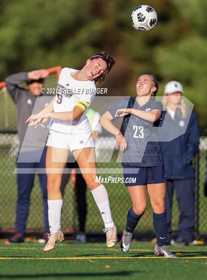 Thumbnail 1 in Farmington vs. Staples (CIAC Class LL Quarterfinal round) photogallery.