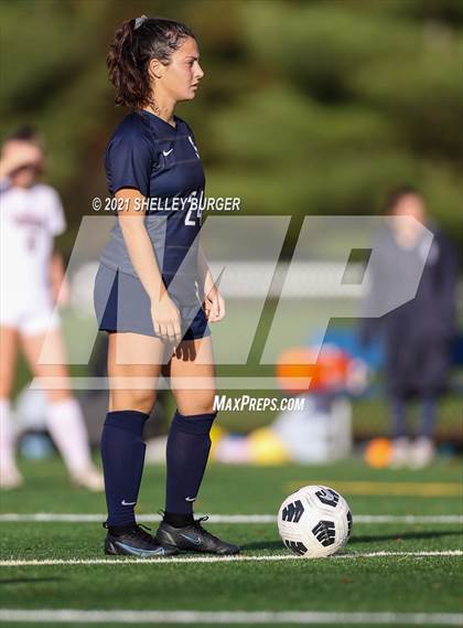 Thumbnail 2 in Farmington vs. Staples (CIAC Class LL Quarterfinal round) photogallery.