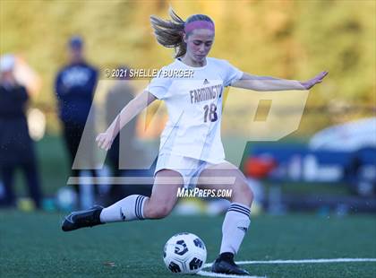Thumbnail 3 in Farmington vs. Staples (CIAC Class LL Quarterfinal round) photogallery.