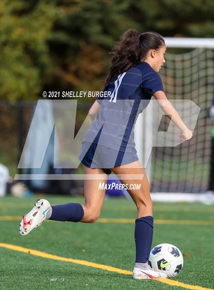Thumbnail 2 in Farmington vs. Staples (CIAC Class LL Quarterfinal round) photogallery.