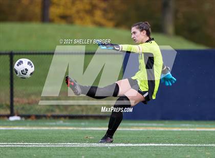 Thumbnail 3 in Farmington vs. Staples (CIAC Class LL Quarterfinal round) photogallery.