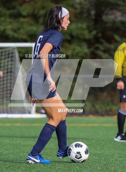 Thumbnail 1 in Farmington vs. Staples (CIAC Class LL Quarterfinal round) photogallery.