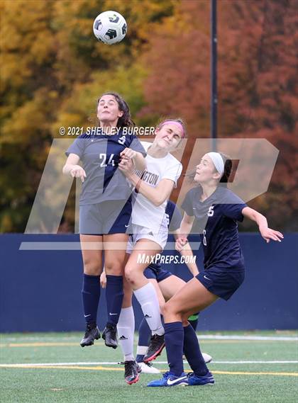 Thumbnail 1 in Farmington vs. Staples (CIAC Class LL Quarterfinal round) photogallery.
