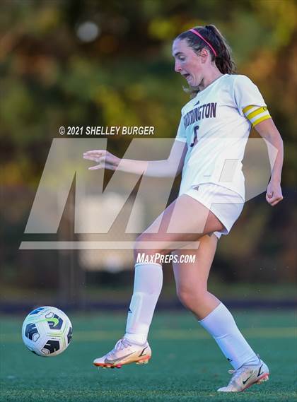 Thumbnail 1 in Farmington vs. Staples (CIAC Class LL Quarterfinal round) photogallery.