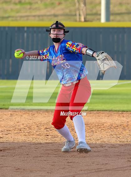 Thumbnail 3 in Grenada @ DeSoto Central photogallery.