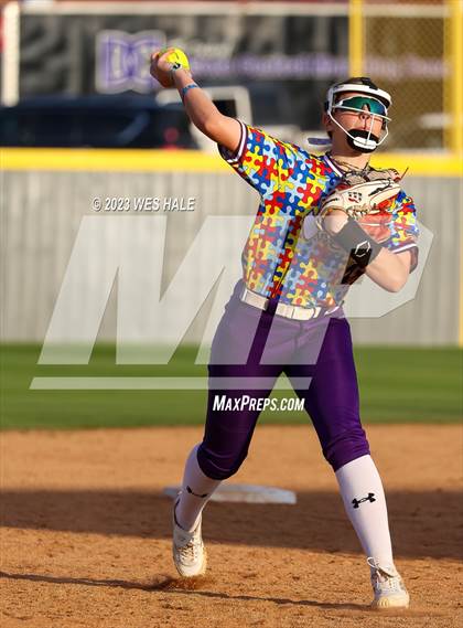 Thumbnail 2 in Grenada @ DeSoto Central photogallery.
