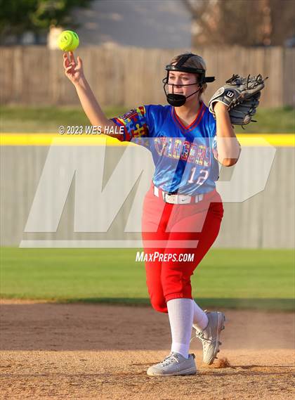Thumbnail 2 in Grenada @ DeSoto Central photogallery.