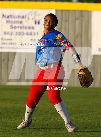 Thumbnail 1 in Grenada @ DeSoto Central photogallery.