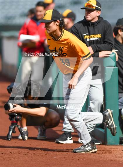 Thumbnail 3 in Foothill vs. Tustin photogallery.