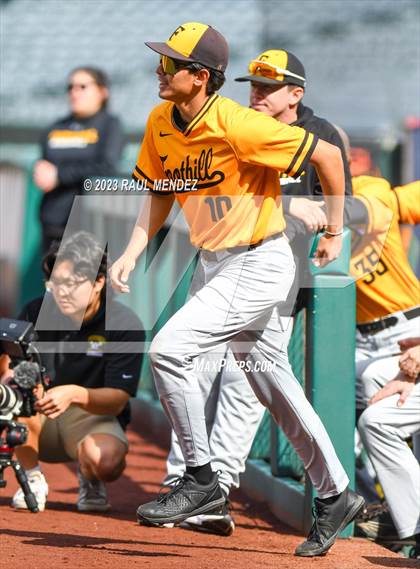 Thumbnail 2 in Foothill vs. Tustin photogallery.