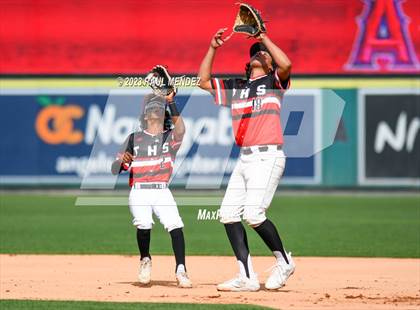Thumbnail 2 in Foothill vs. Tustin photogallery.