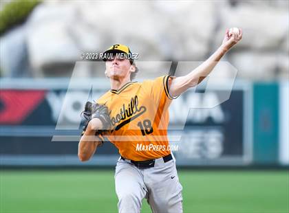 Thumbnail 3 in Foothill vs. Tustin photogallery.