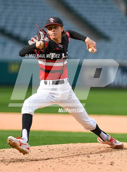 Thumbnail 3 in Foothill vs. Tustin photogallery.
