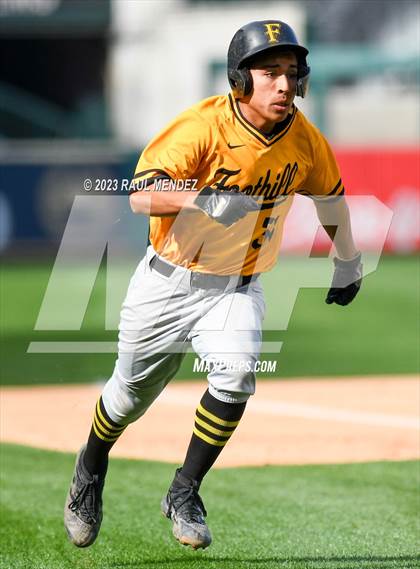 Thumbnail 1 in Foothill vs. Tustin photogallery.