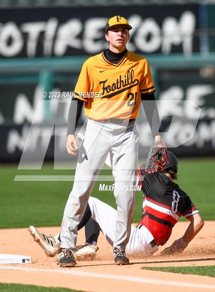 Thumbnail 3 in Foothill vs. Tustin photogallery.