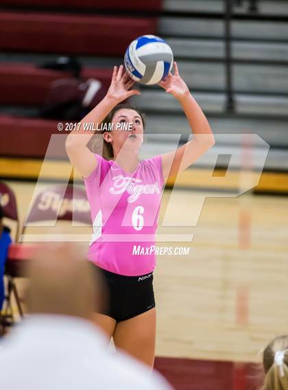 Thumbnail 2 in Cornwall Central @ Kingston photogallery.