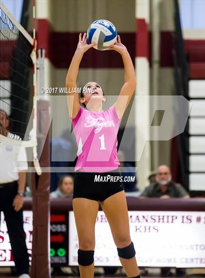 Thumbnail 2 in Cornwall Central @ Kingston photogallery.