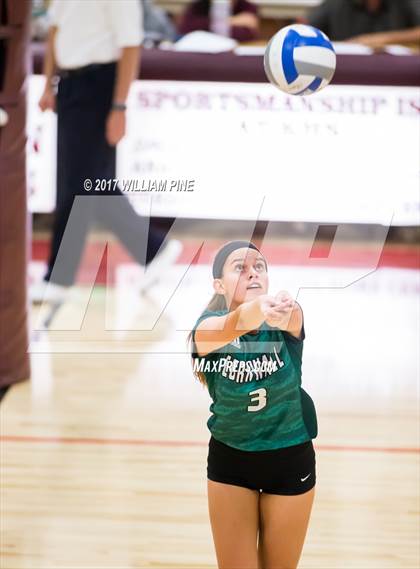 Thumbnail 2 in Cornwall Central @ Kingston photogallery.