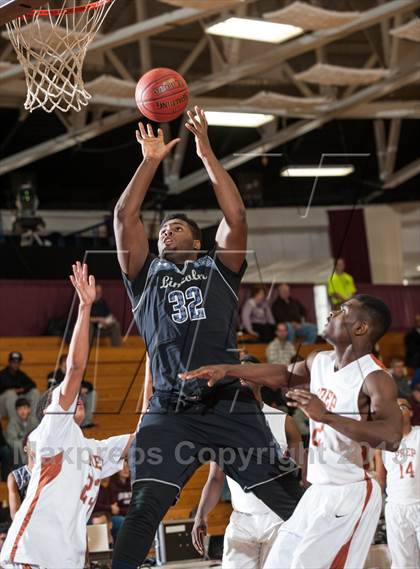 Thumbnail 2 in Lincoln vs. Capital Prep (Spalding Hoophall Classic) photogallery.