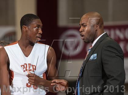 Thumbnail 3 in Lincoln vs. Capital Prep (Spalding Hoophall Classic) photogallery.