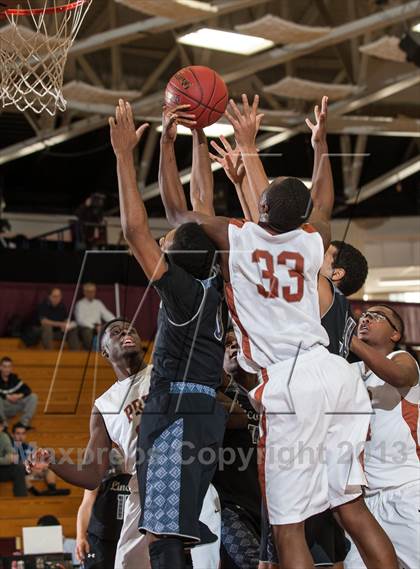 Thumbnail 2 in Lincoln vs. Capital Prep (Spalding Hoophall Classic) photogallery.