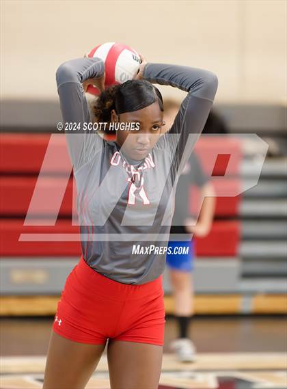 Thumbnail 1 in Antioch @ Overton photogallery.