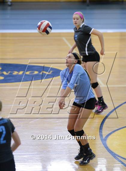Thumbnail 2 in Willowbrook vs Westmont (Eagle Invite) photogallery.