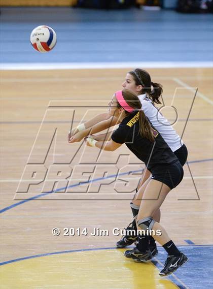 Thumbnail 3 in Willowbrook vs Westmont (Eagle Invite) photogallery.
