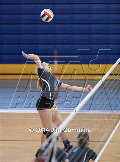 Thumbnail 3 in Willowbrook vs Westmont (Eagle Invite) photogallery.