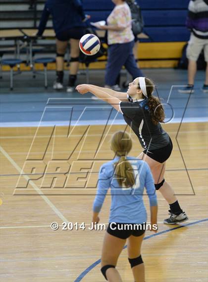 Thumbnail 3 in Willowbrook vs Westmont (Eagle Invite) photogallery.