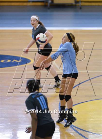 Thumbnail 2 in Willowbrook vs Westmont (Eagle Invite) photogallery.