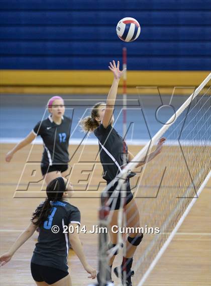 Thumbnail 2 in Willowbrook vs Westmont (Eagle Invite) photogallery.