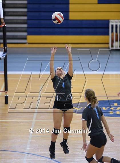 Thumbnail 3 in Willowbrook vs Westmont (Eagle Invite) photogallery.