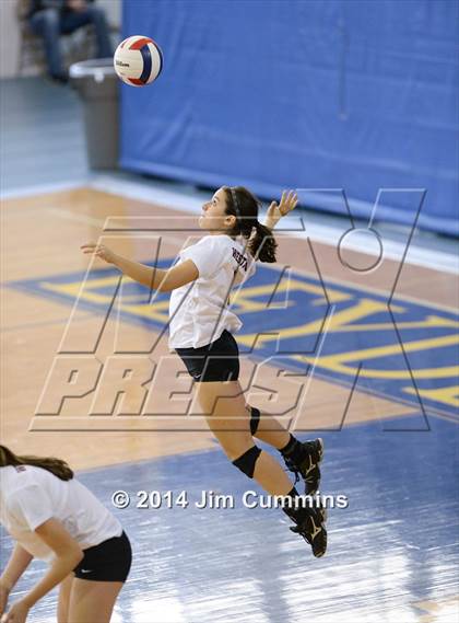 Thumbnail 2 in Willowbrook vs Westmont (Eagle Invite) photogallery.