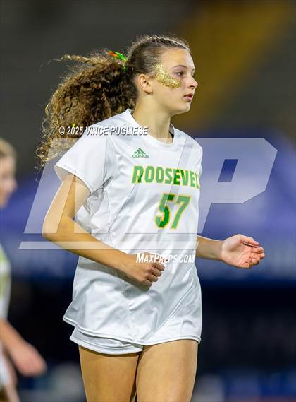 Thumbnail 2 in Roosevelt @ Bellevue (WIAA State 3A Semi Final) photogallery.